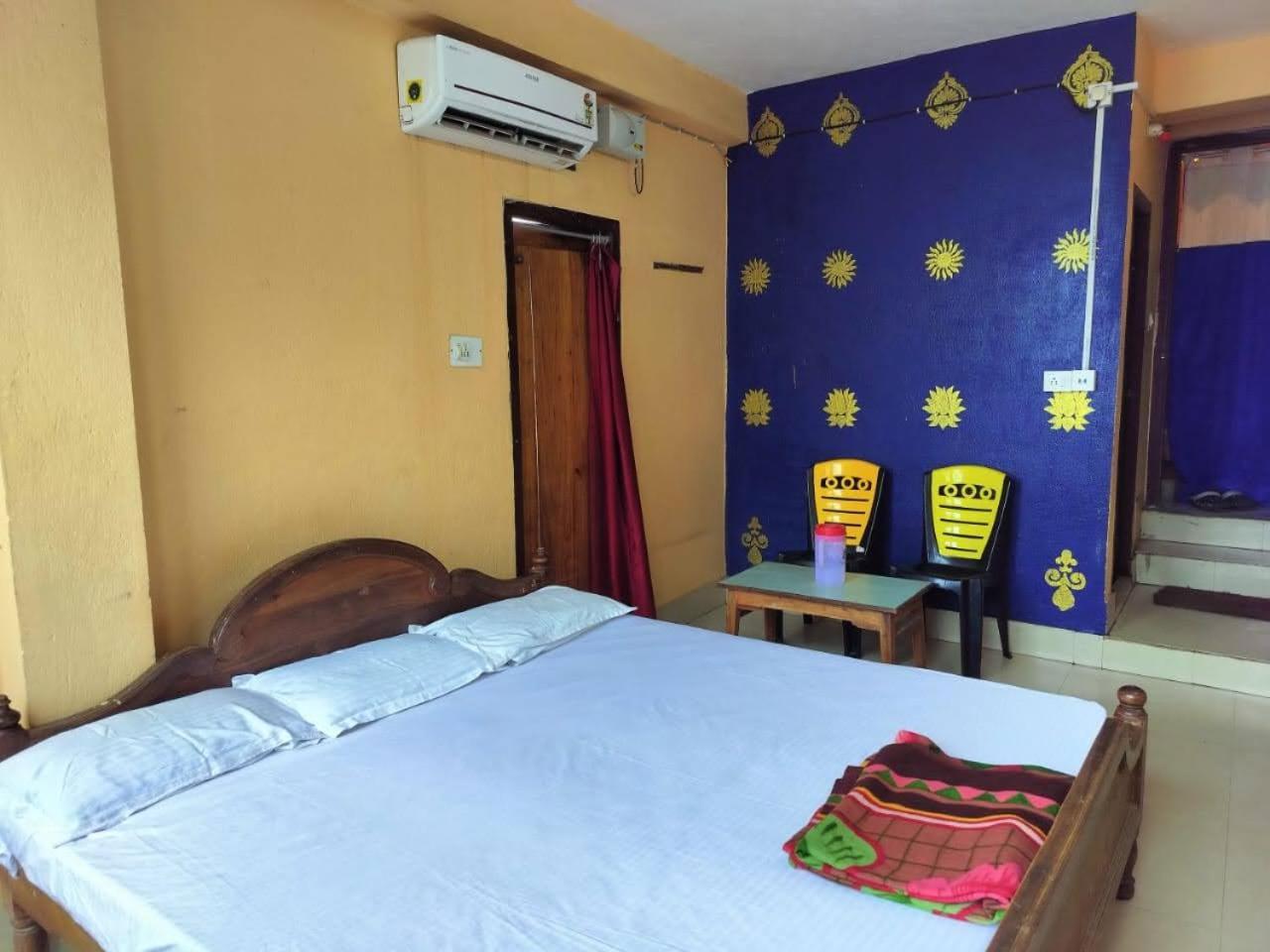 Tripureswari Guest house Puri